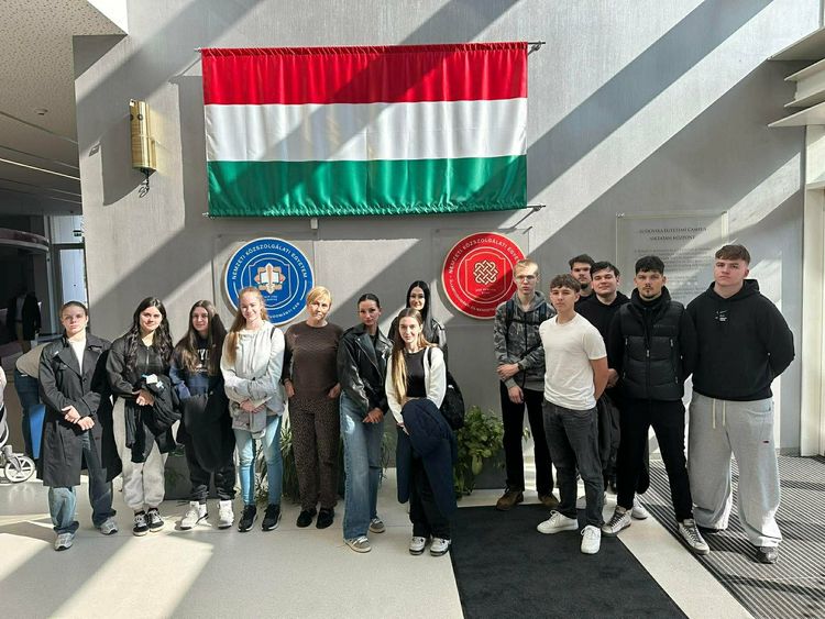 Egy nap az egyetemi és légiirányítás világában